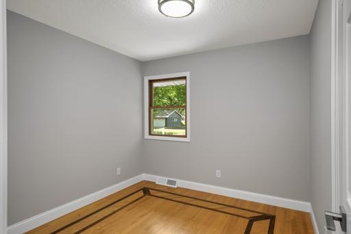 11004 Oak Knoll Terrace, Minnetonka, MN 55305