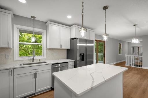 11004 Oak Knoll Terrace, Minnetonka, MN 55305