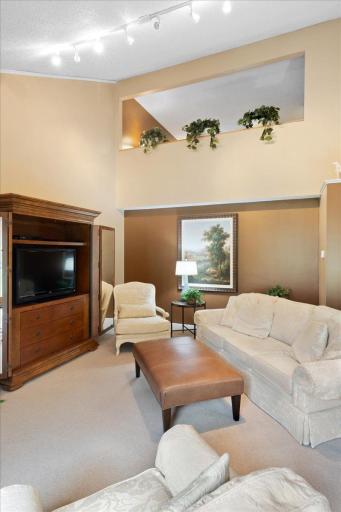 5424 Sanibel Drive, Minnetonka, MN 55343