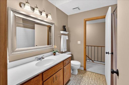 5424 Sanibel Drive, Minnetonka, MN 55343