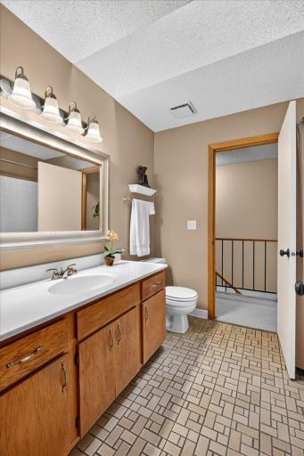 5424 Sanibel Drive, Minnetonka, MN 55343