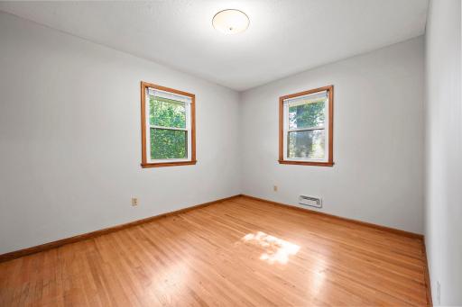 6609 74th Avenue N, Brooklyn Park, MN 55428