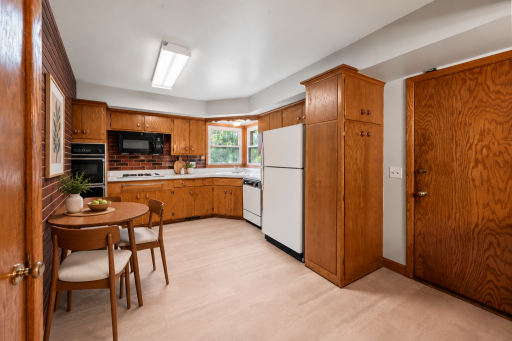 6609 74th Avenue N, Brooklyn Park, MN 55428