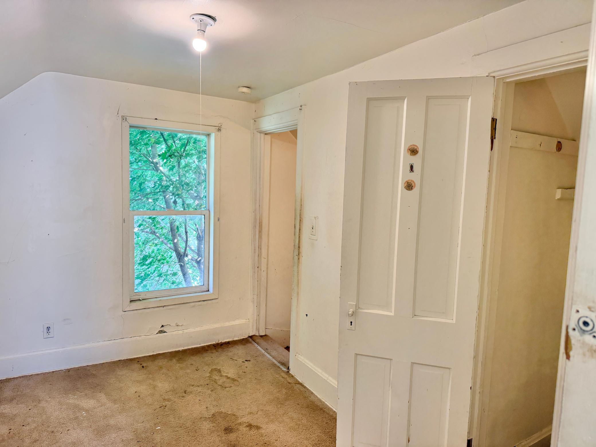 Upper level den