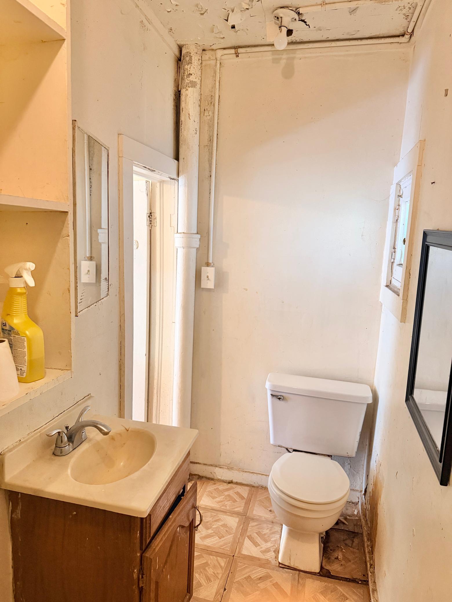 Main floor bathroom