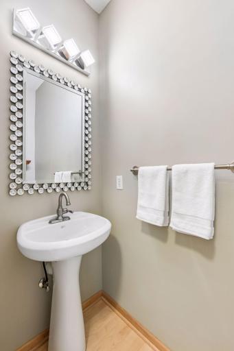 9780 Cupola Lane, Eden Prairie, MN 55347