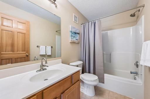 9780 Cupola Lane, Eden Prairie, MN 55347