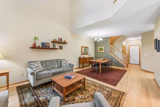 9780 Cupola Lane, Eden Prairie, MN 55347
