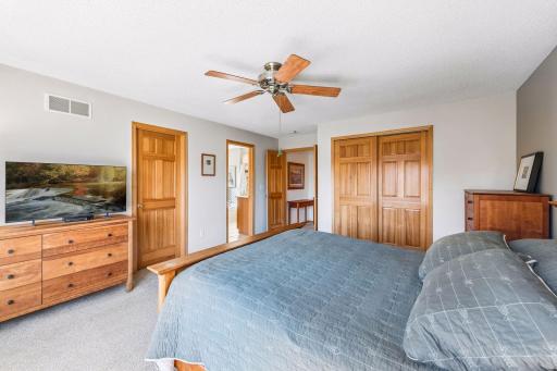 9780 Cupola Lane, Eden Prairie, MN 55347