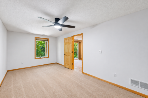 9780 Cupola Lane, Eden Prairie, MN 55347