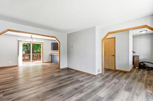6-web-or-mls-513-Maple-Knoll-Way-NW-14.jpg