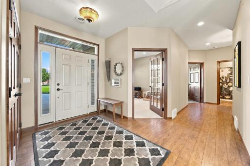 3823 43rd Avenue S, Moorhead, MN 56560
