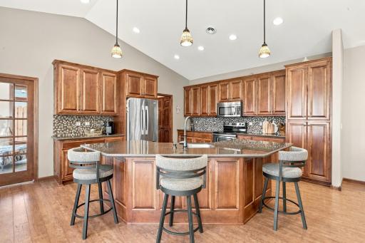 3823 43rd Avenue S, Moorhead, MN 56560