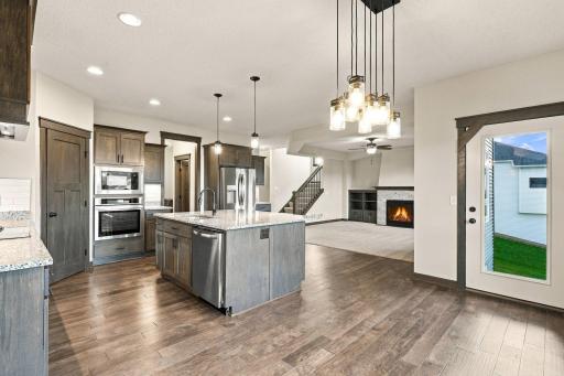 8212 198th Street W, Lakeville, MN 55044