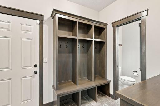 8212 198th Street W, Lakeville, MN 55044