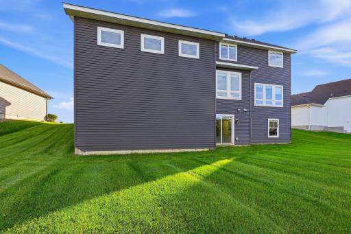 8212 198th Street W, Lakeville, MN 55044