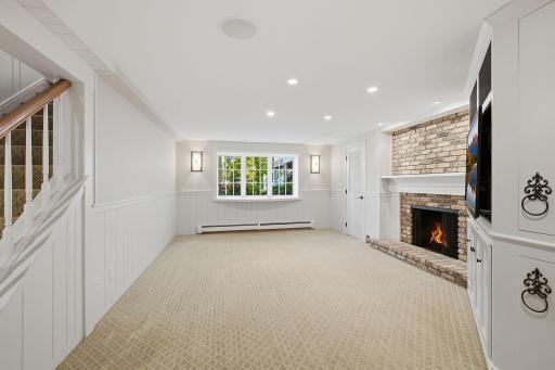 1330 Urbandale Lane N, Plymouth, MN 55447