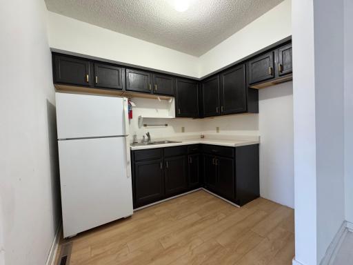 1050 Selby Avenue, Saint Paul, MN 55104