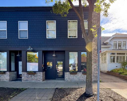 1050 Selby Avenue, Saint Paul, MN 55104
