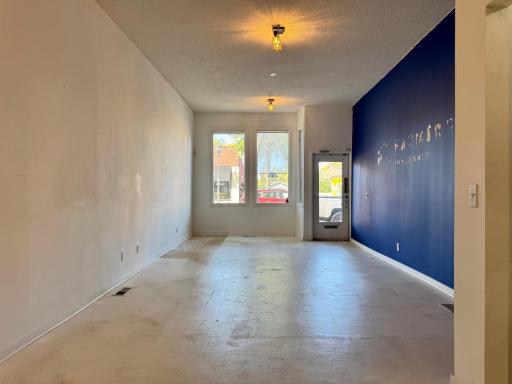 1050 Selby Avenue, Saint Paul, MN 55104