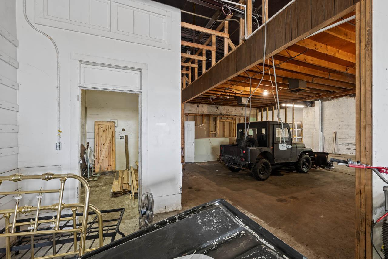 321 W Lake St (21).jpg