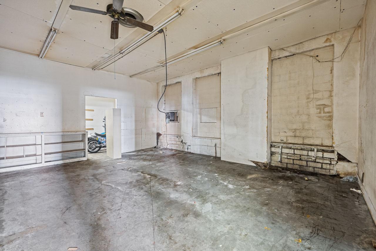321 W Lake St (12).jpg