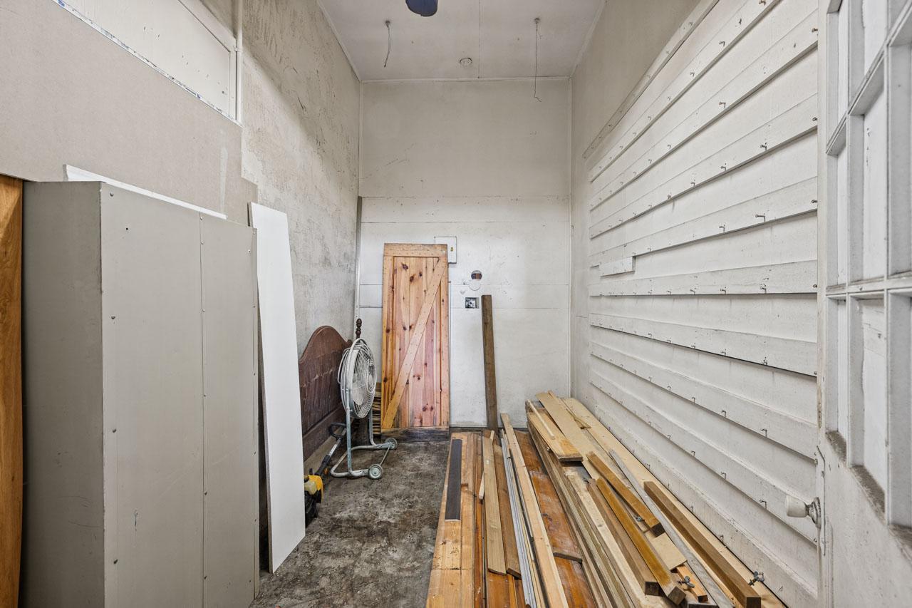 321 W Lake St (25).jpg