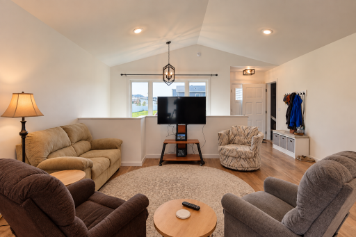 2587 72nd Avenue S, Fargo, ND 58104