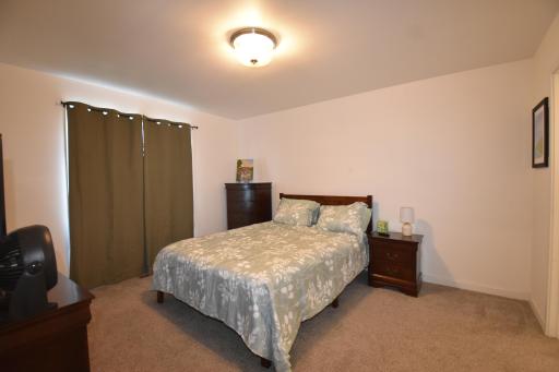 2587 72nd Avenue S, Fargo, ND 58104