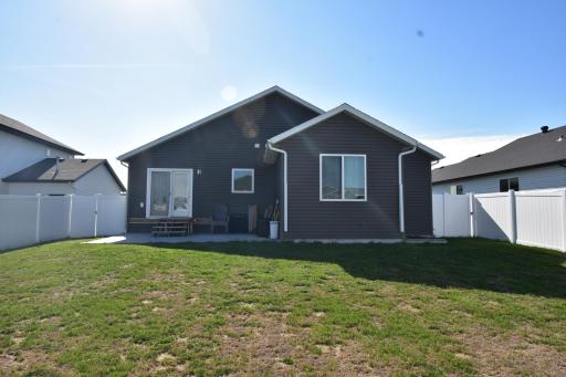 2587 72nd Avenue S, Fargo, ND 58104