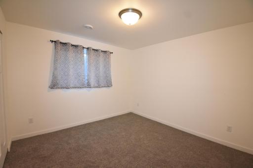 2587 72nd Avenue S, Fargo, ND 58104