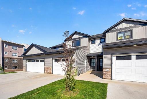 5237 Harvest Square Place NW, Rochester, MN 55901