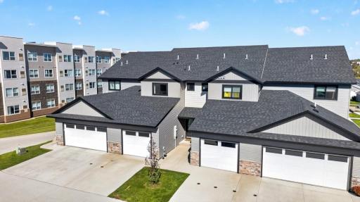 5237 Harvest Square Place NW, Rochester, MN 55901