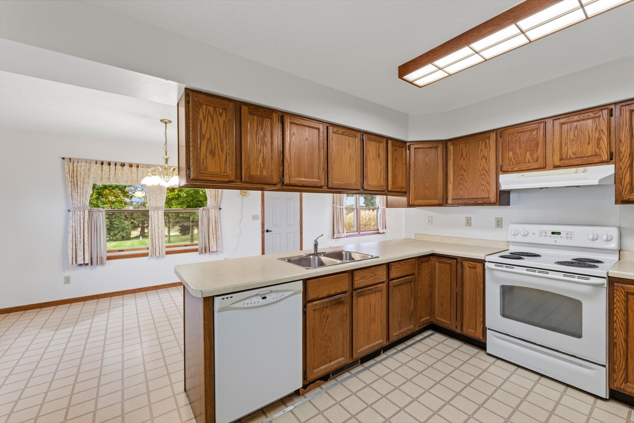 11619 Plitzuweit Rd Caledonia MN (8).jpg