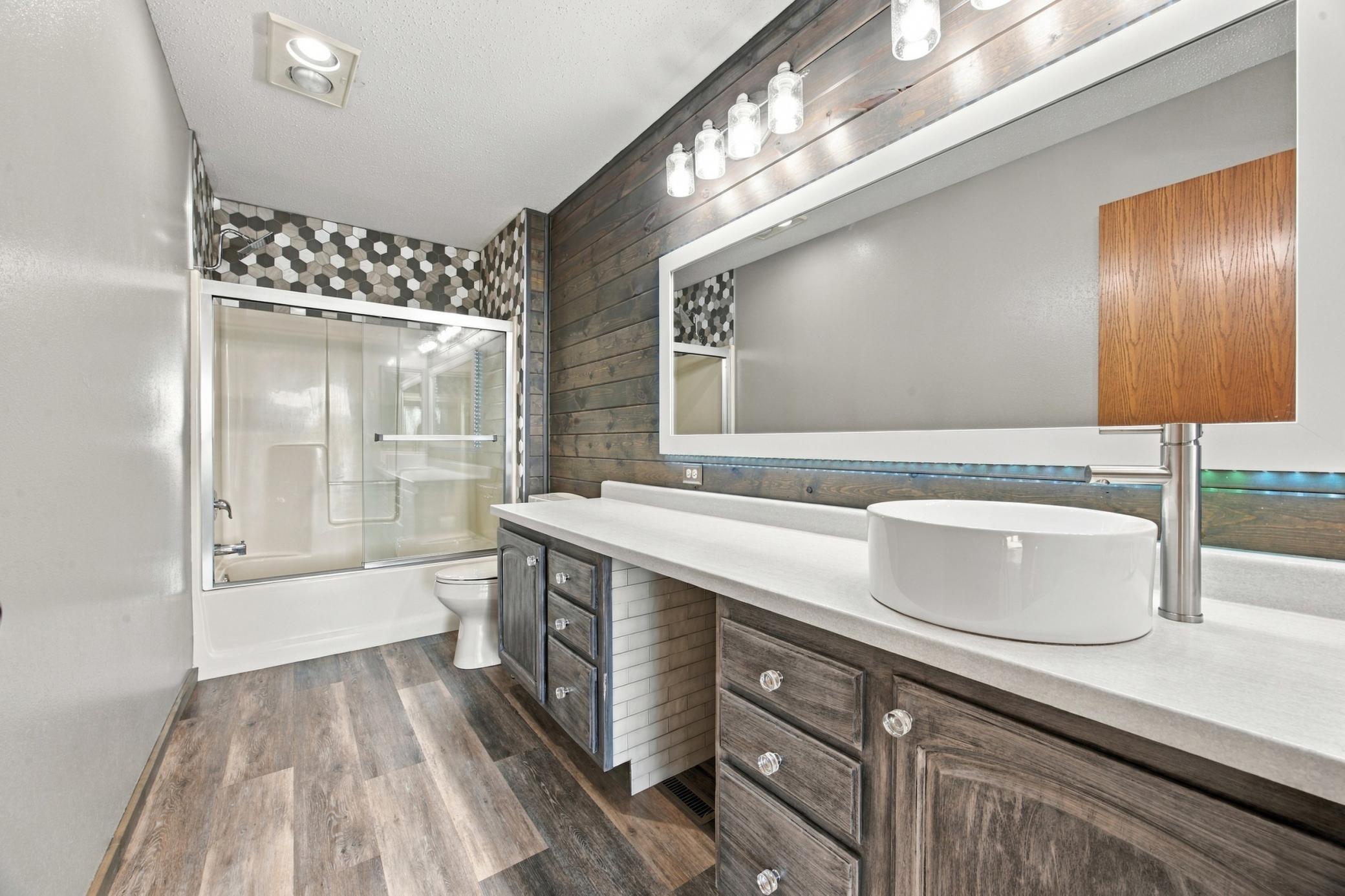 2nd bathroom
