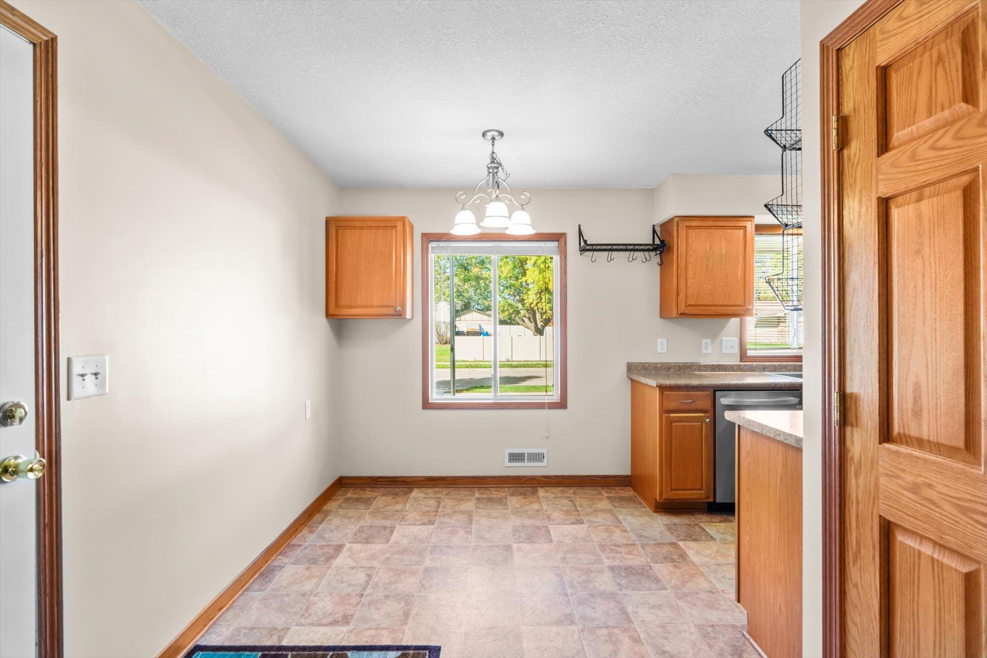 Kitchen / Dining