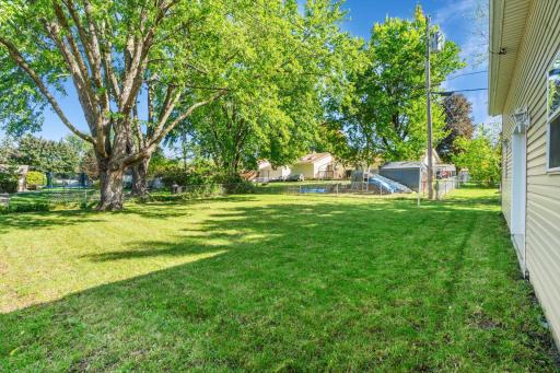 1086 Lowell Drive, Apple Valley, MN 55124