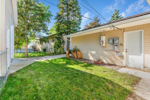 1086 Lowell Drive, Apple Valley, MN 55124