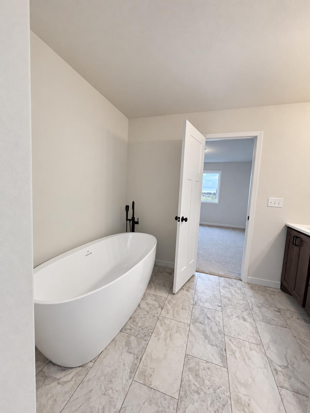 Bathtub .jpg