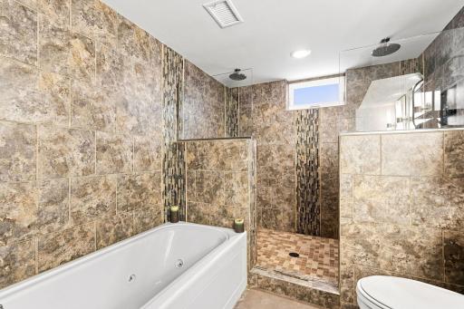 4424 W 70th St, Edina, MN 55435
