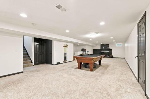 4424 W 70th St, Edina, MN 55435