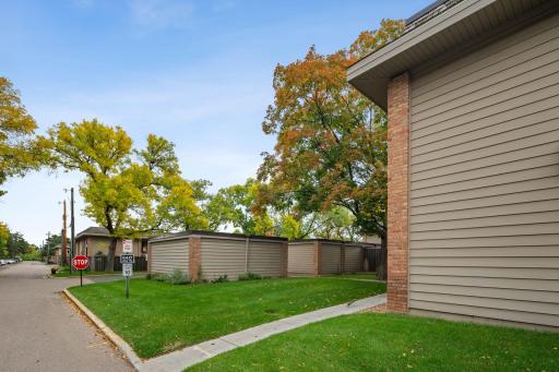 6421 Colony Way, 2A, Edina, MN 55435