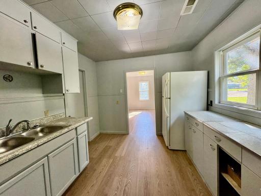 Kitchen to dining