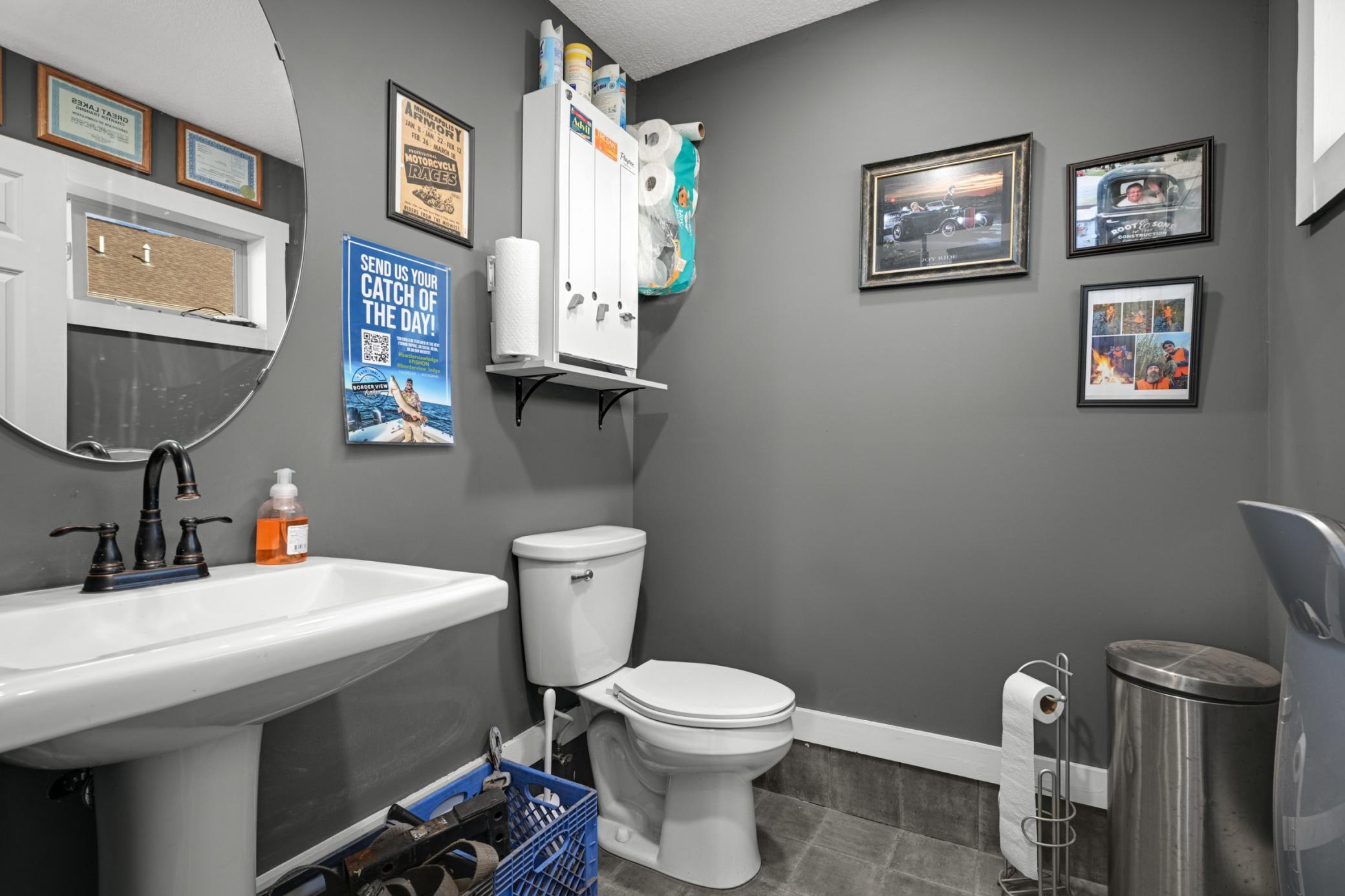 Workshop 1/2 Bathroom