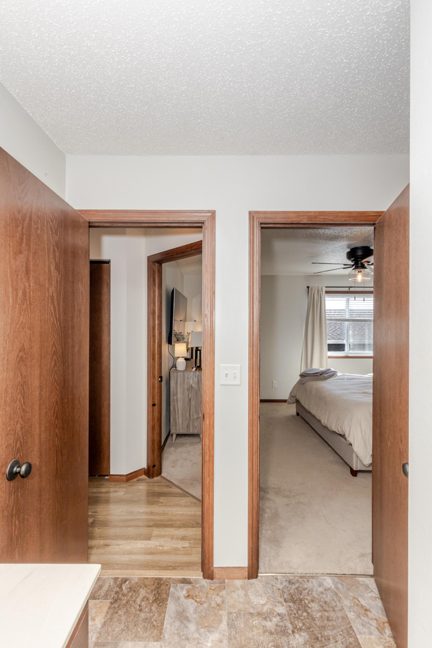 Primary Bath - Full - Hollywood