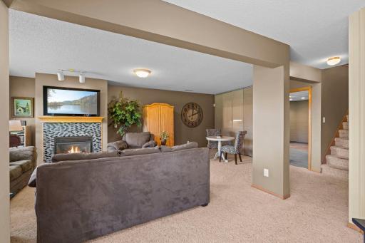 16345 Crystal Hills Circle, Lakeville, MN 55044