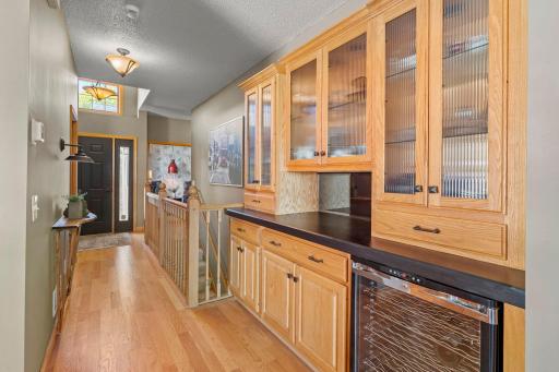 16345 Crystal Hills Circle, Lakeville, MN 55044
