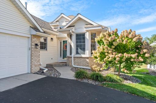 16345 Crystal Hills Circle, Lakeville, MN 55044