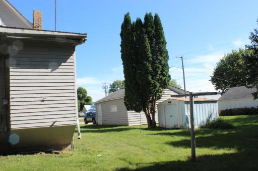 214 2nd Street NW, Pennock, MN 56279