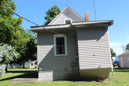 214 2nd Street NW, Pennock, MN 56279